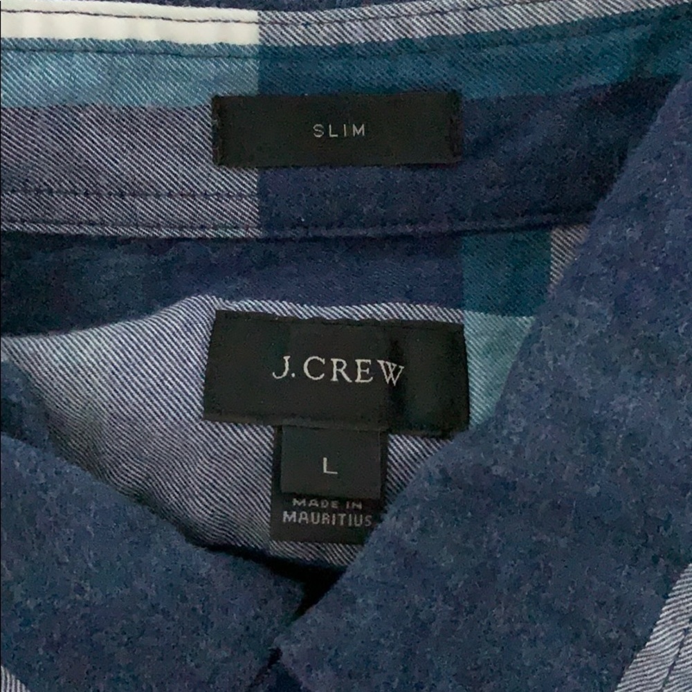 Button down - Picture 2 of 2